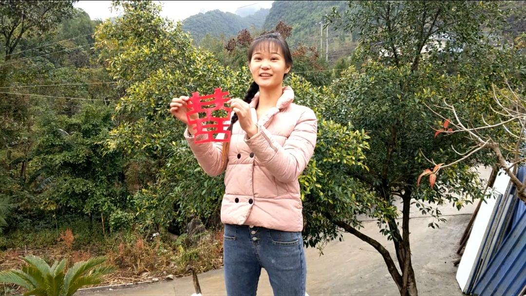 最近有人说我是初中毕业没文化还长得丑随便你们说我不在意了