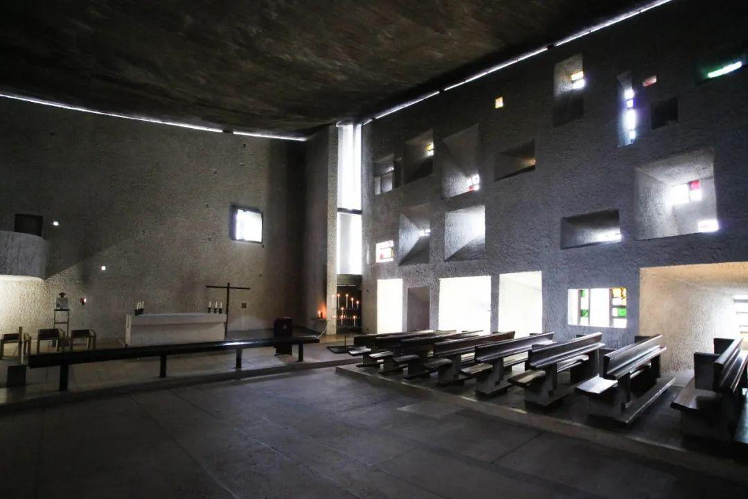 朗香教堂内部图片