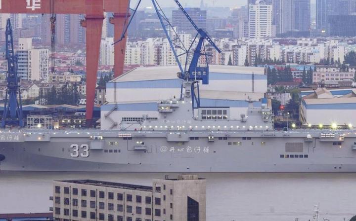 我国海军最新的075型两栖攻击舰即将投入使用 - 知乎