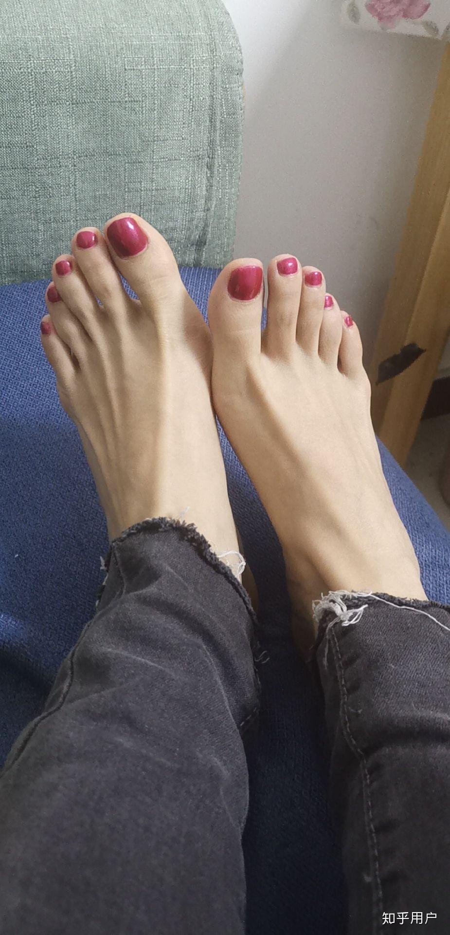 女生们的脚有多好看? - 知乎