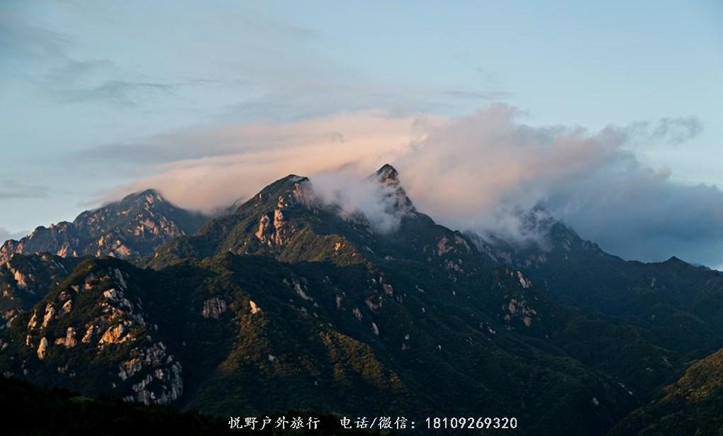 户外活动走蓝关古道上虎头山赏秋韵观奇石异草