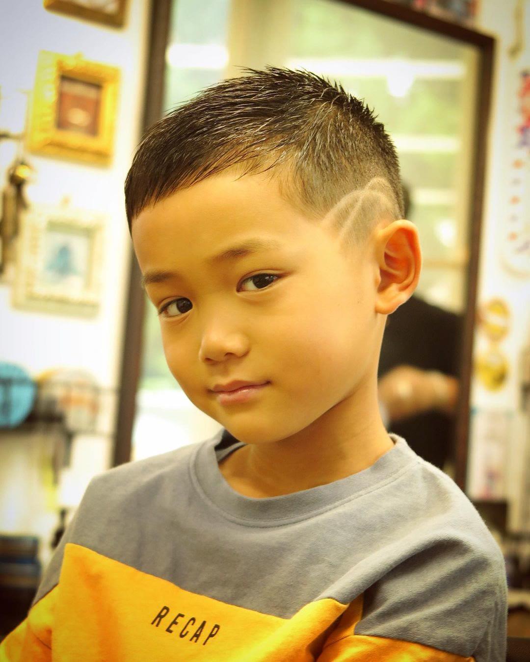 8岁小帅哥发型图片