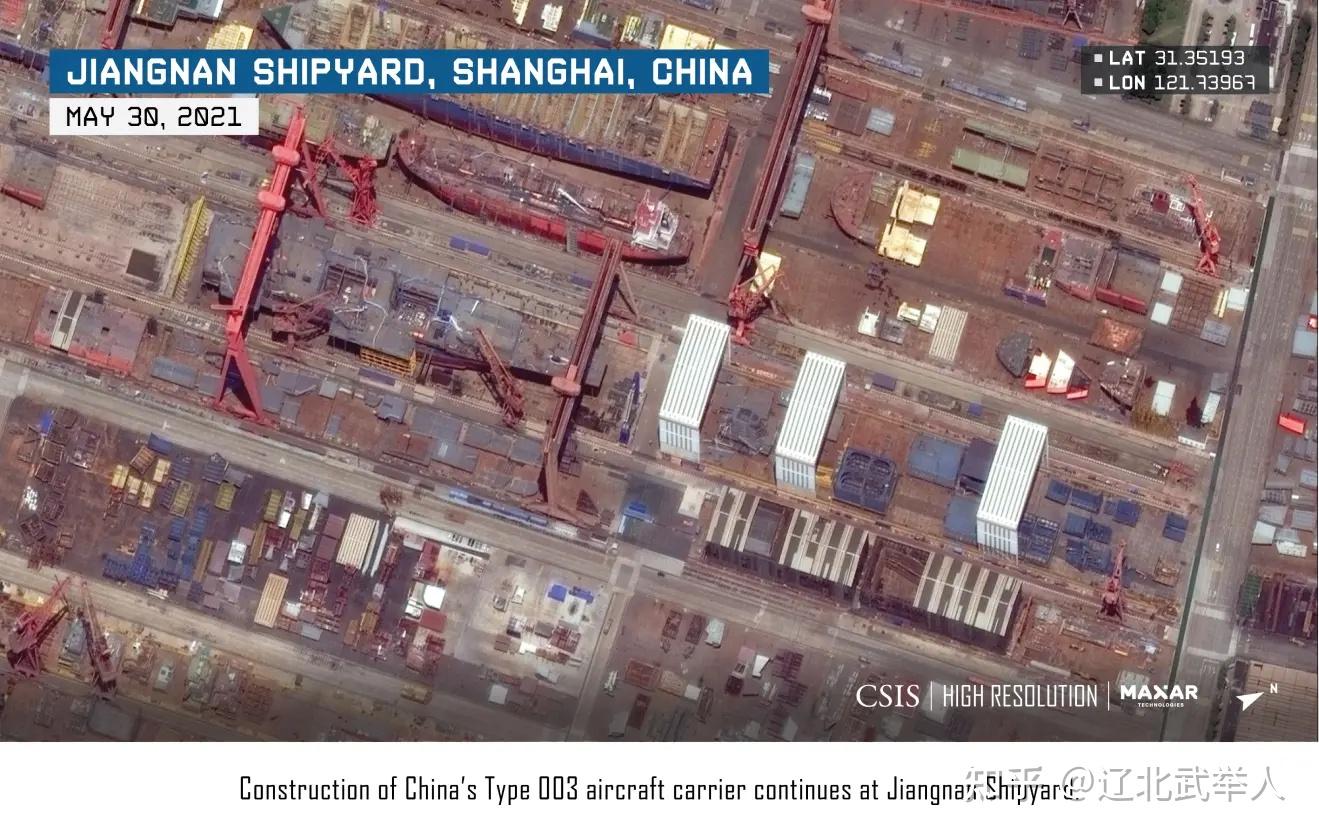 近期的卫星图像显示国产003型航母正在江南造船厂顺利建造中.