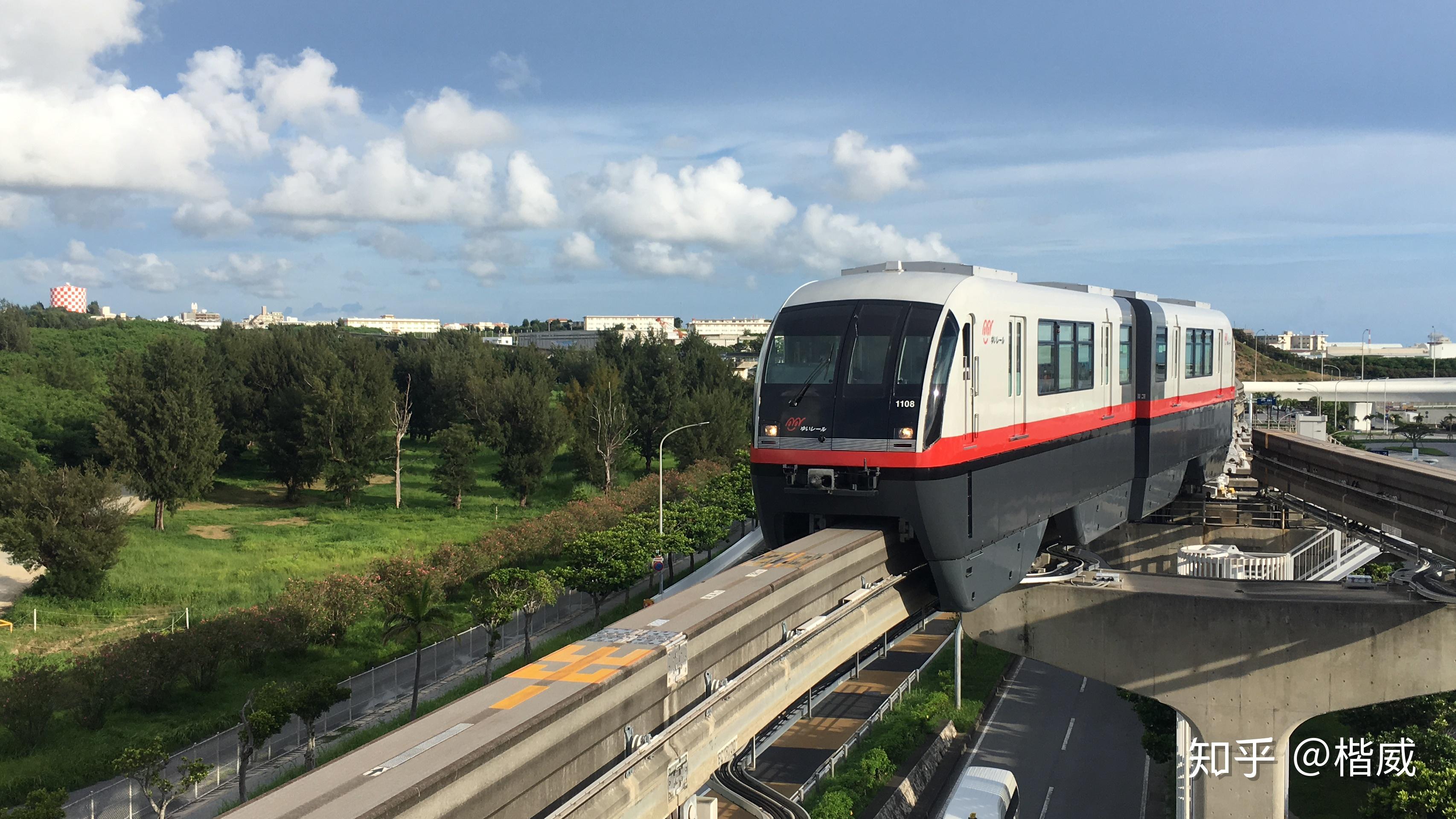那霸的轻轨是很萌的,只有这么长一截.国际通和音乐餐厅