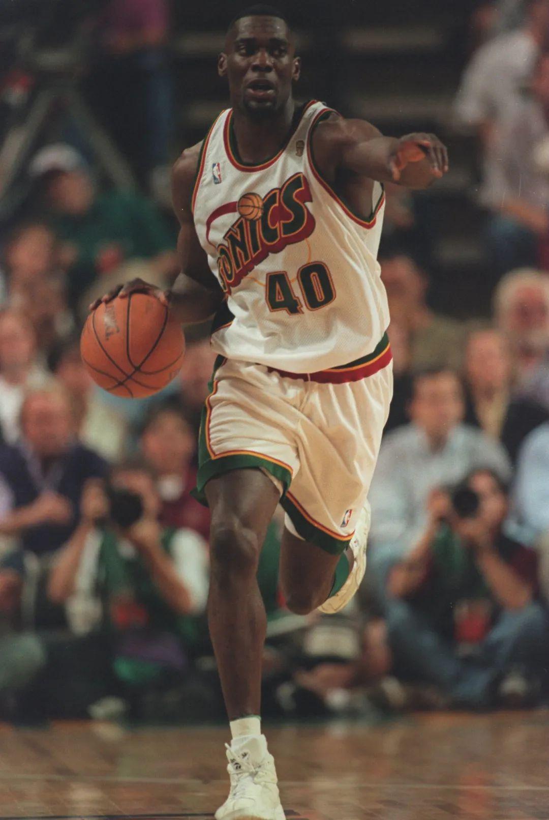 肖恩·坎普:挑战乔丹,就像一个小孩挑衅校园恶霸 - 知乎