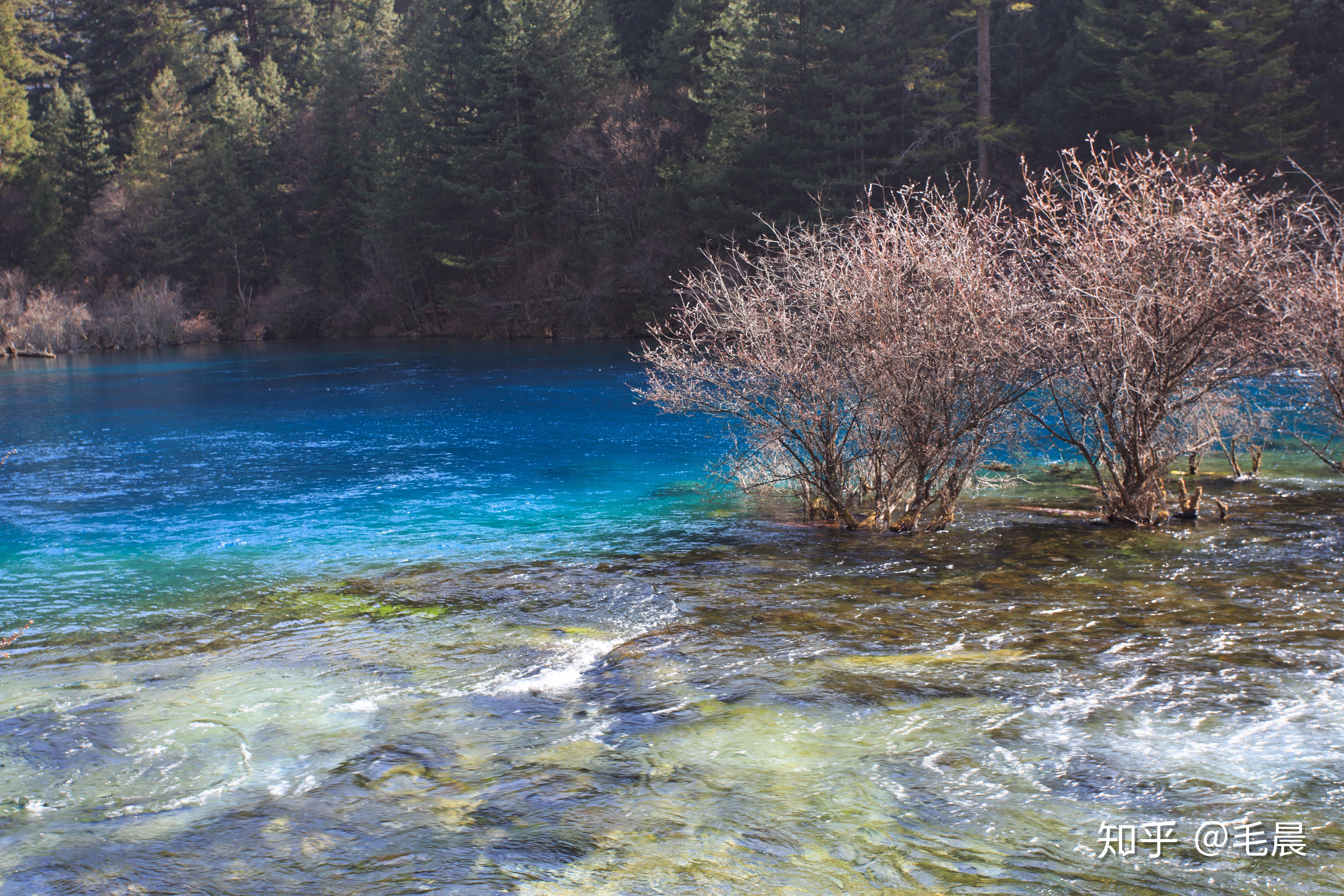 有没有适合高中毕业旅行的地方?物价中等,好吃的多?