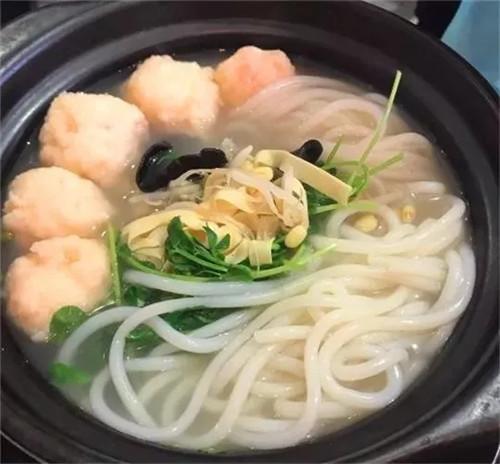 吃遍大连丨“镬气”一朝被激发~一口米线，一勺汤！汤汤粉粉总是那么惹人爱！ - 知乎