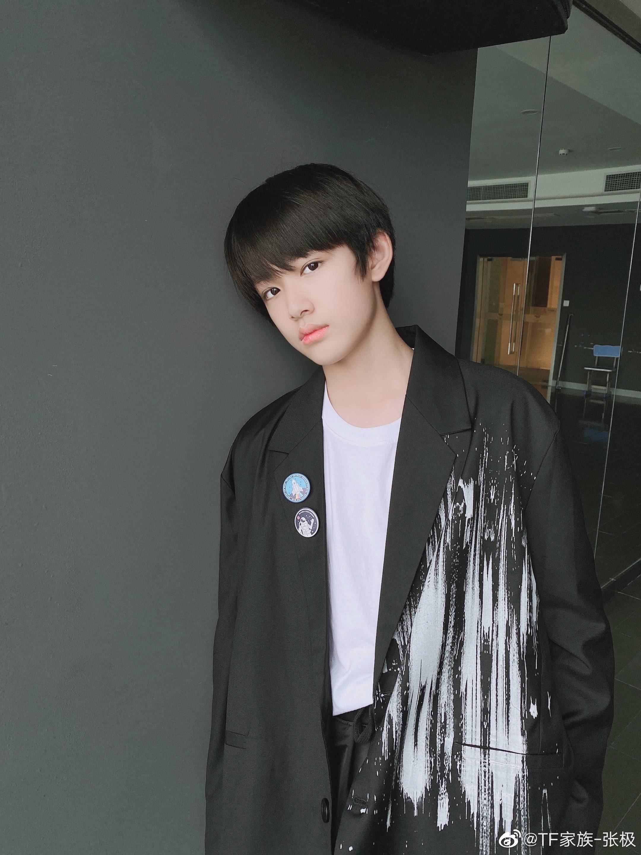 如何评价tf家族三代团的张极? - 知乎