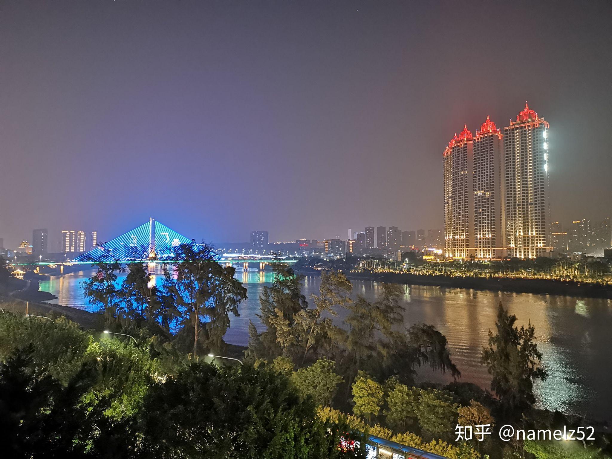 南宁凯旋1号夜景图片