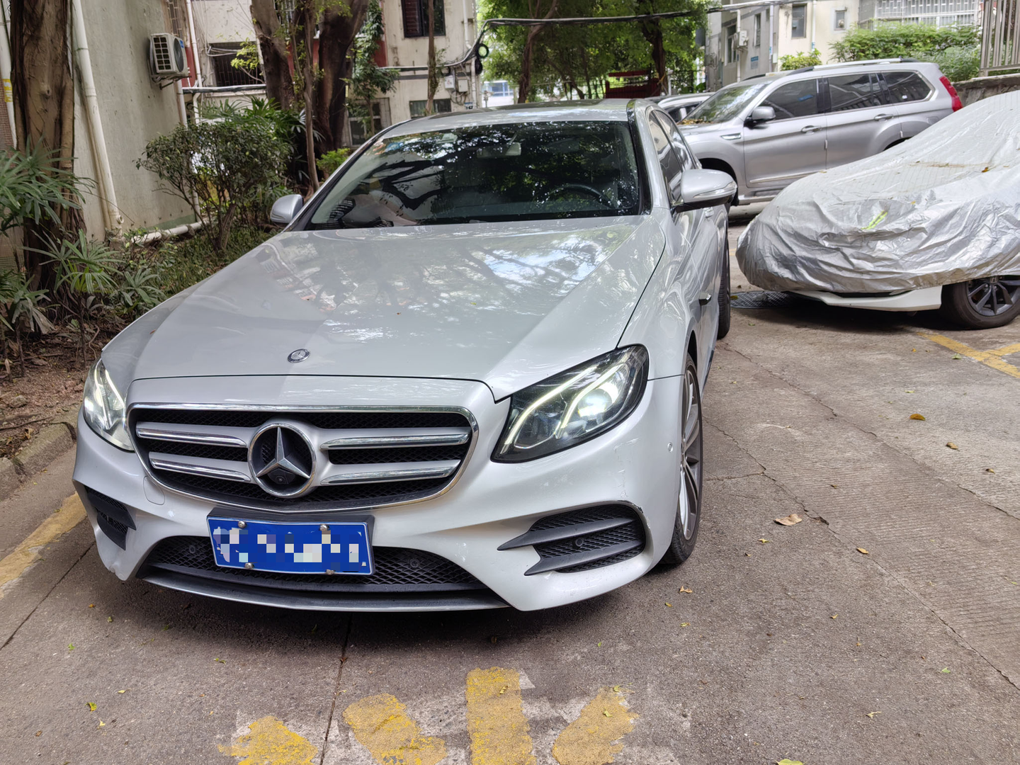 窄路会车、极限停车：侧方电子后视镜的"上帝视角"