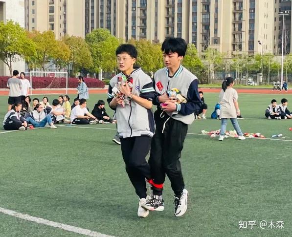 安徽新锐集团滁州海亮学校——班主任忽然变身"搬"主任