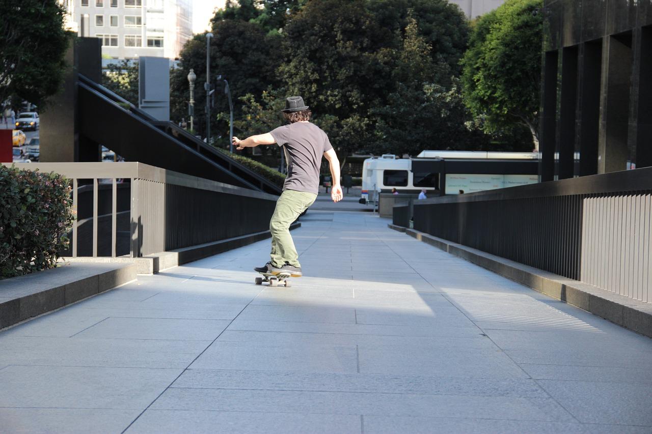 4. 装修及设施费用