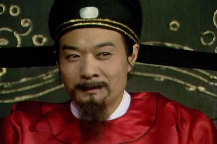 那时的关注重点在于贾雨村这个人对英莲的遭遇无动于衷,是多么冷漠