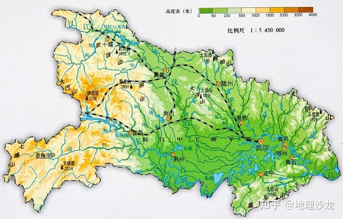 湖北省地形图武汉都市圈的地理区位优势十分明显,特别是交通区位方面