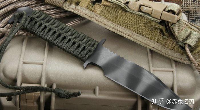 因为回火流程会在钢材表面加入一层薄薄的渗碳层,大多数刀匠会用珠光