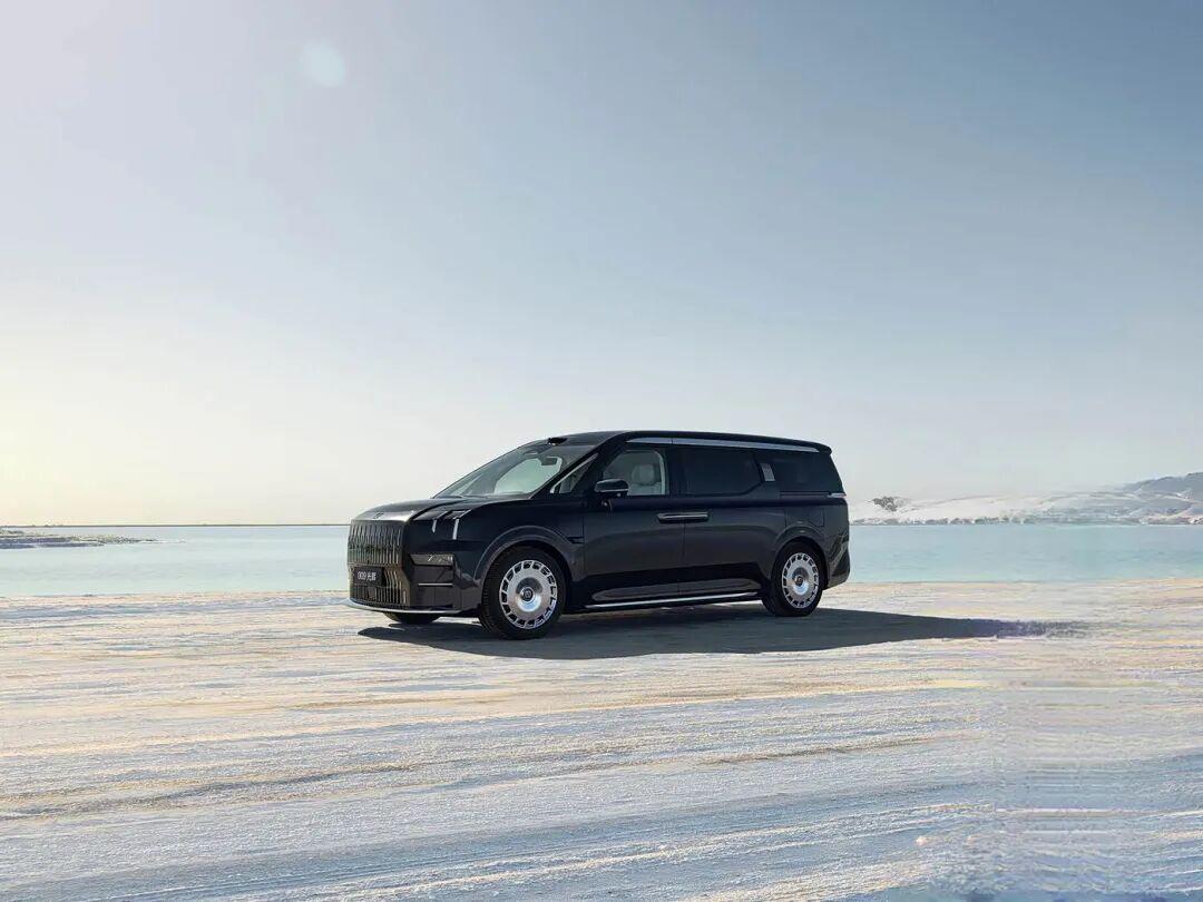 极氪009上市|50万级豪华纯电MPV,900V超充+Thor-U芯片