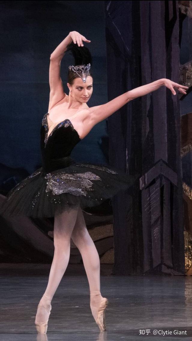 如何评价芭蕾舞者ninakaptsova