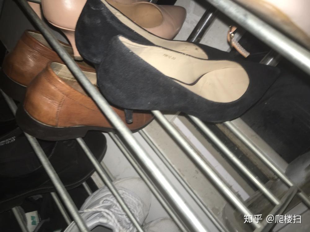 夏天高跟鞋是最有代表性的包含了整个时尚元素