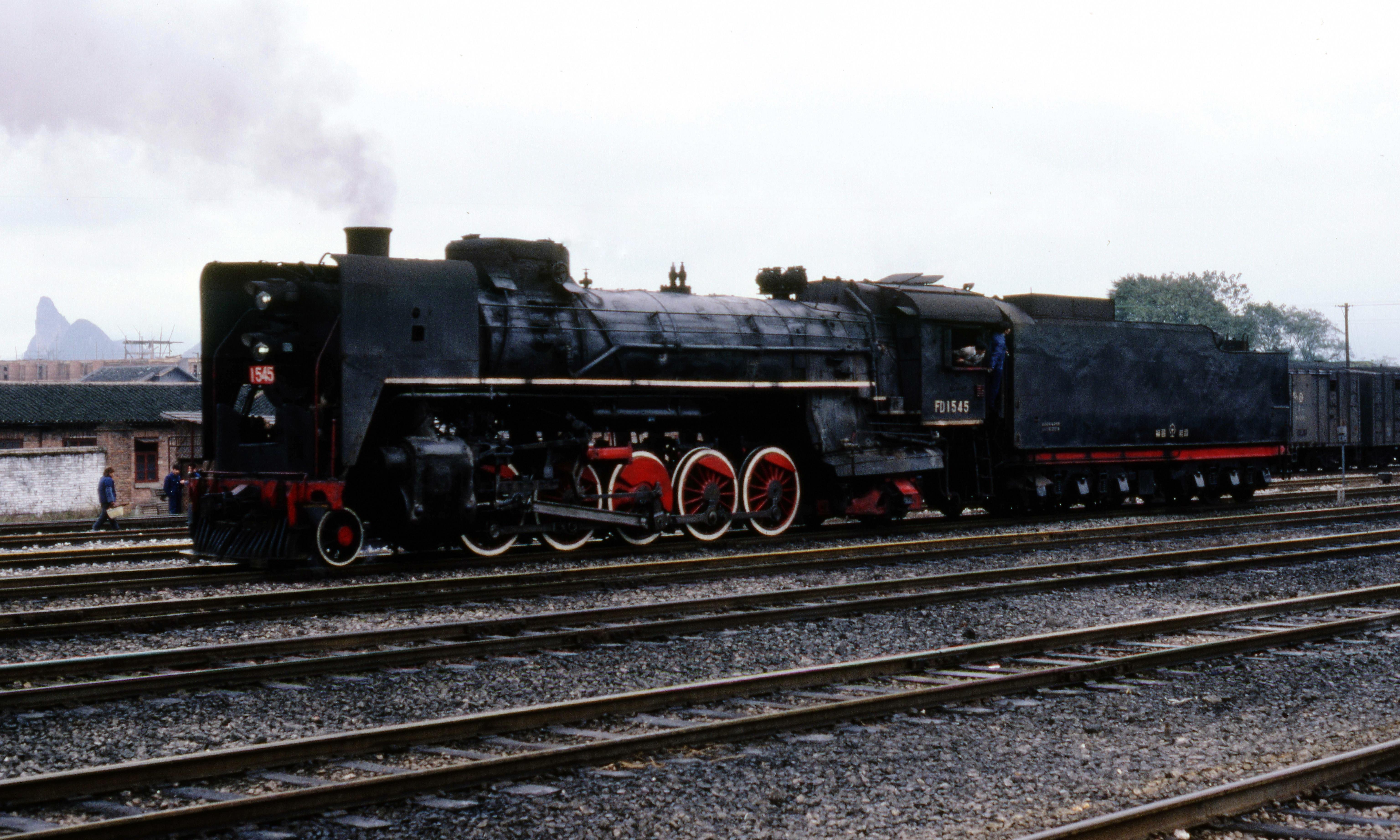 考证一台fd213000号蒸汽机车纪念碑一场社会主义竞赛卢宁运动