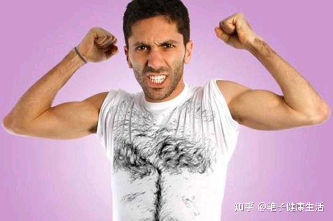 男人雄性激素旺盛,身体各处的体毛也是比较旺盛的,有些男人腿毛很茂密