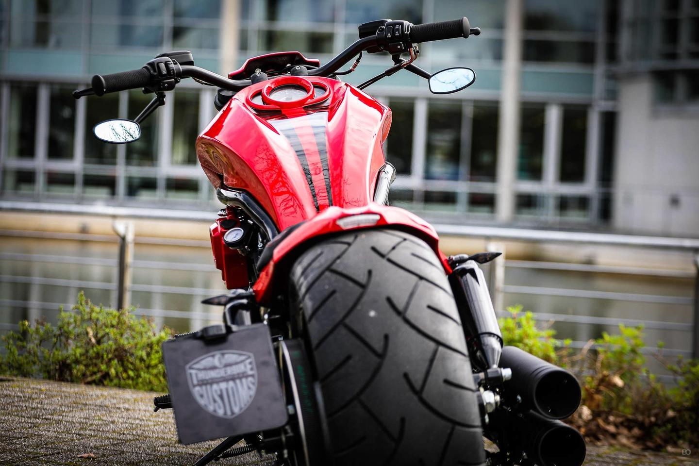 哈雷夜路德化身“红色魔鬼”，德国改装厂推出亮眼定制车型- 知乎