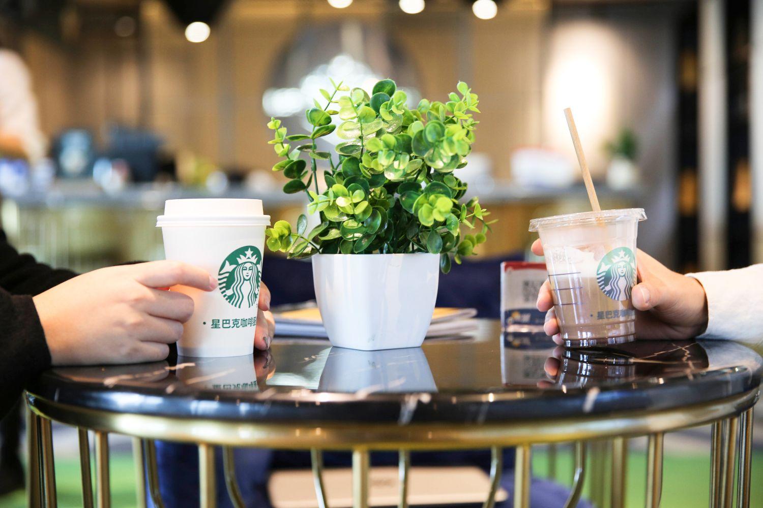 就是你的商务主场星巴克咖啡角尽在左巢·宝地广场4f大家快来品尝吧