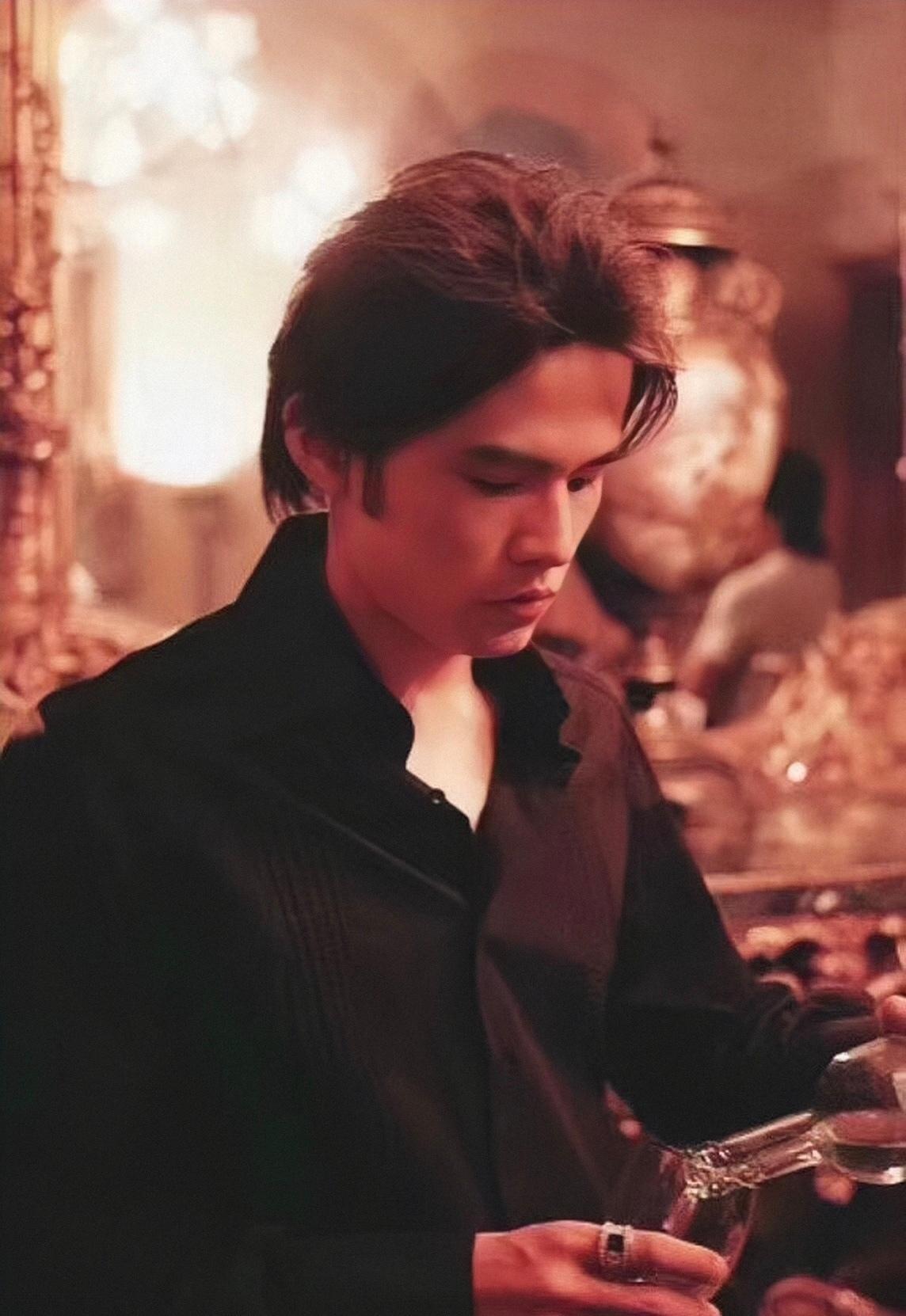 周杰伦早期有哪些好看的照片? - 知乎