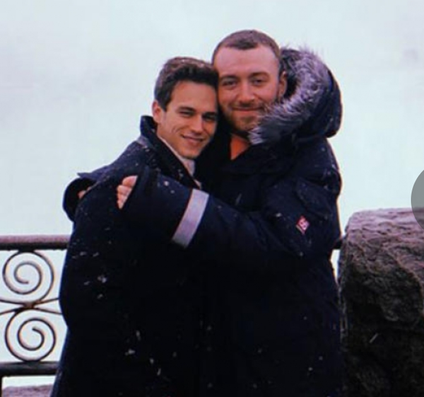 有没有小伙伴有看汉娜的遗言 13 reasons why 演alex的布兰登弗林 和