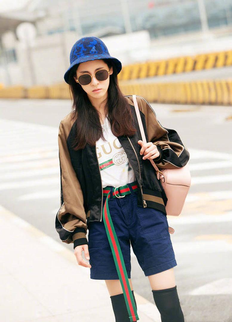 张碧晨短裤混搭造型惹争议,网友:再长的腿也驾驭不了!