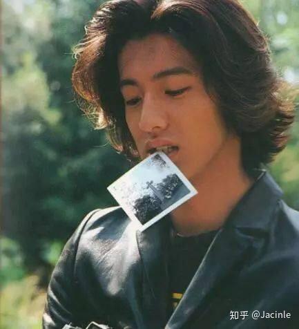 男士留中长发好看吗?