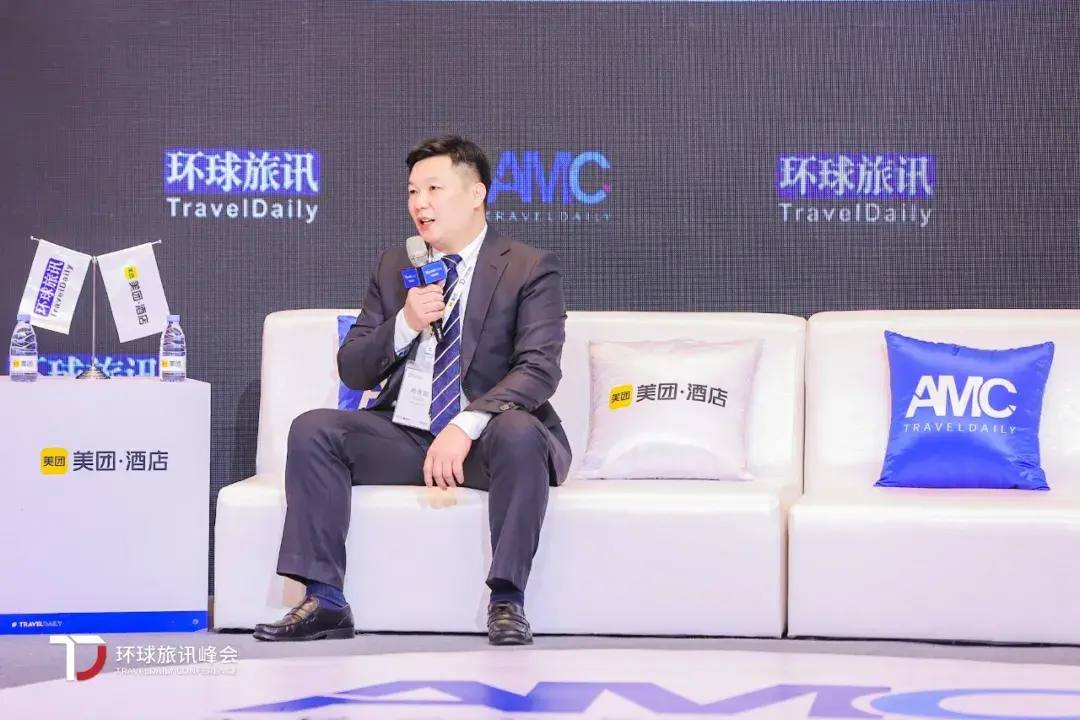 在峰会的开场演讲中,环球旅讯创始人李超回顾了疫情两年对旅游业的
