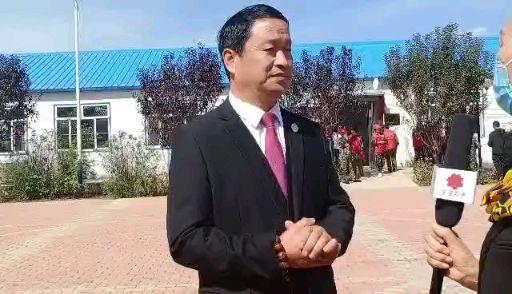 准格尔旗妇联维权部部长福寿养老公寓负责人讲话并接受采访