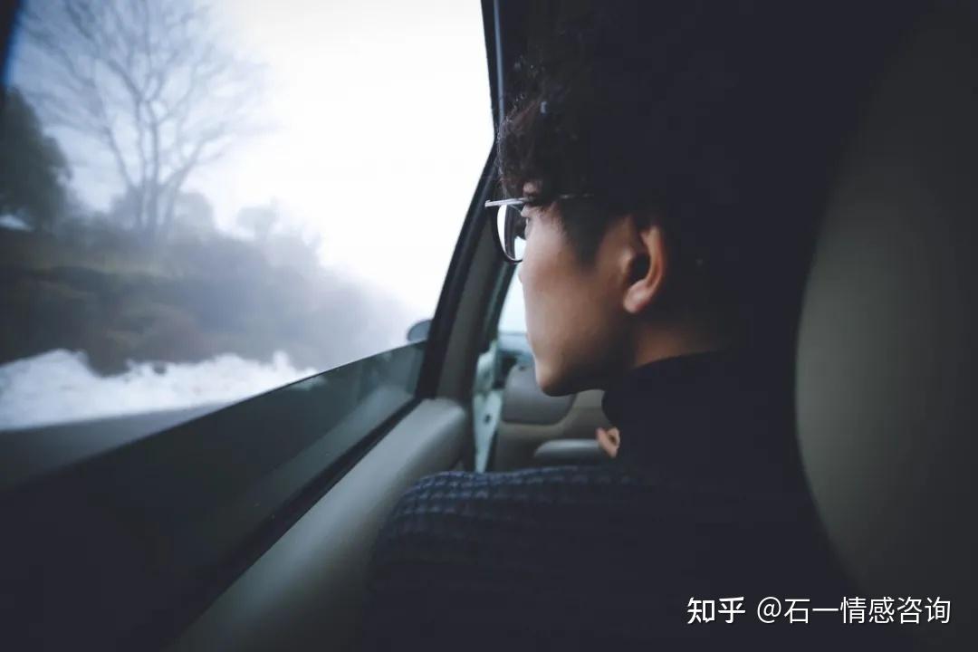 如何驾驭冷暴力男人让他对你变得越来越热情