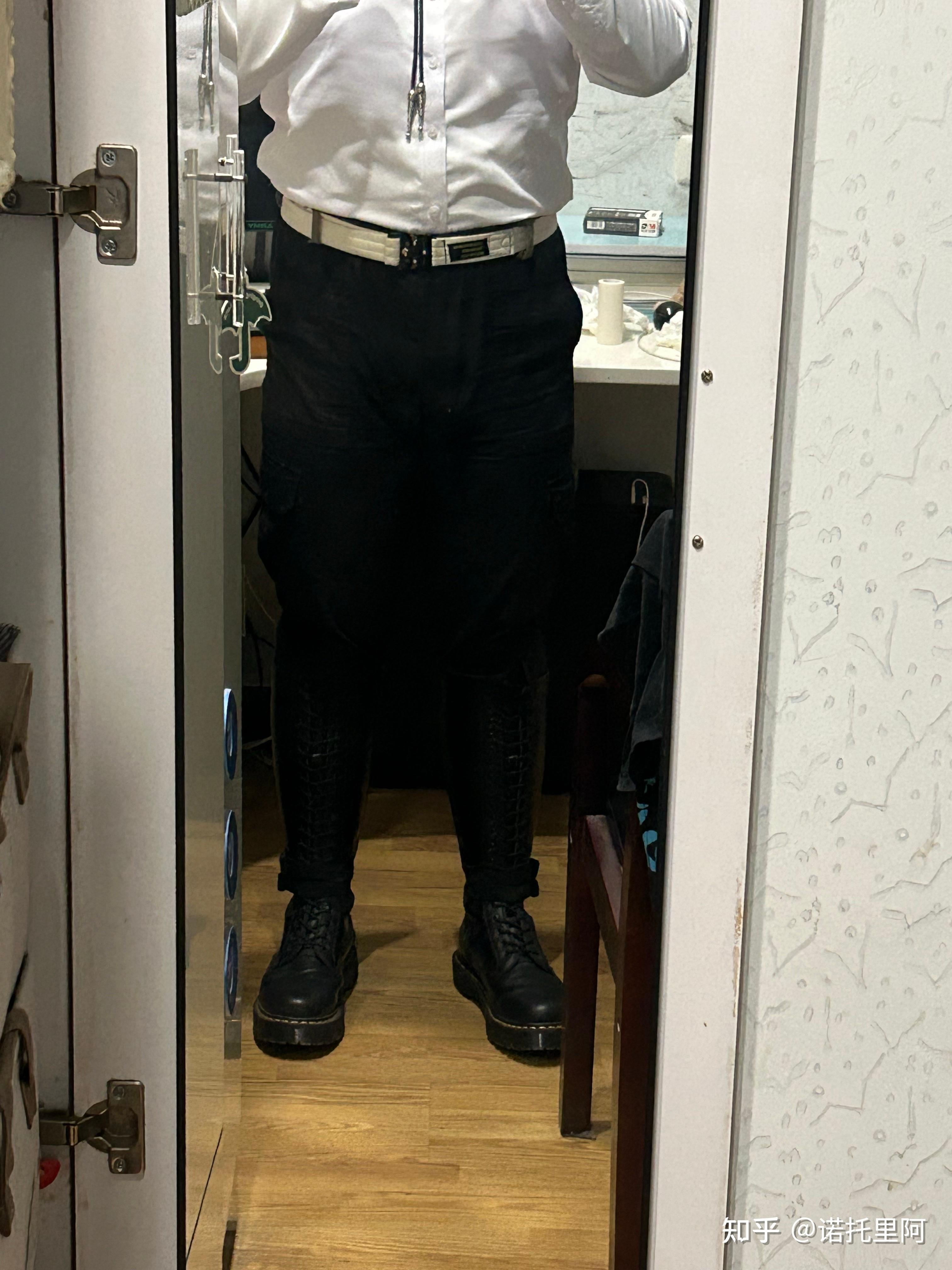 有男生穿骑士靴的吗,有的话也请发一下你们穿骑士靴的图片?