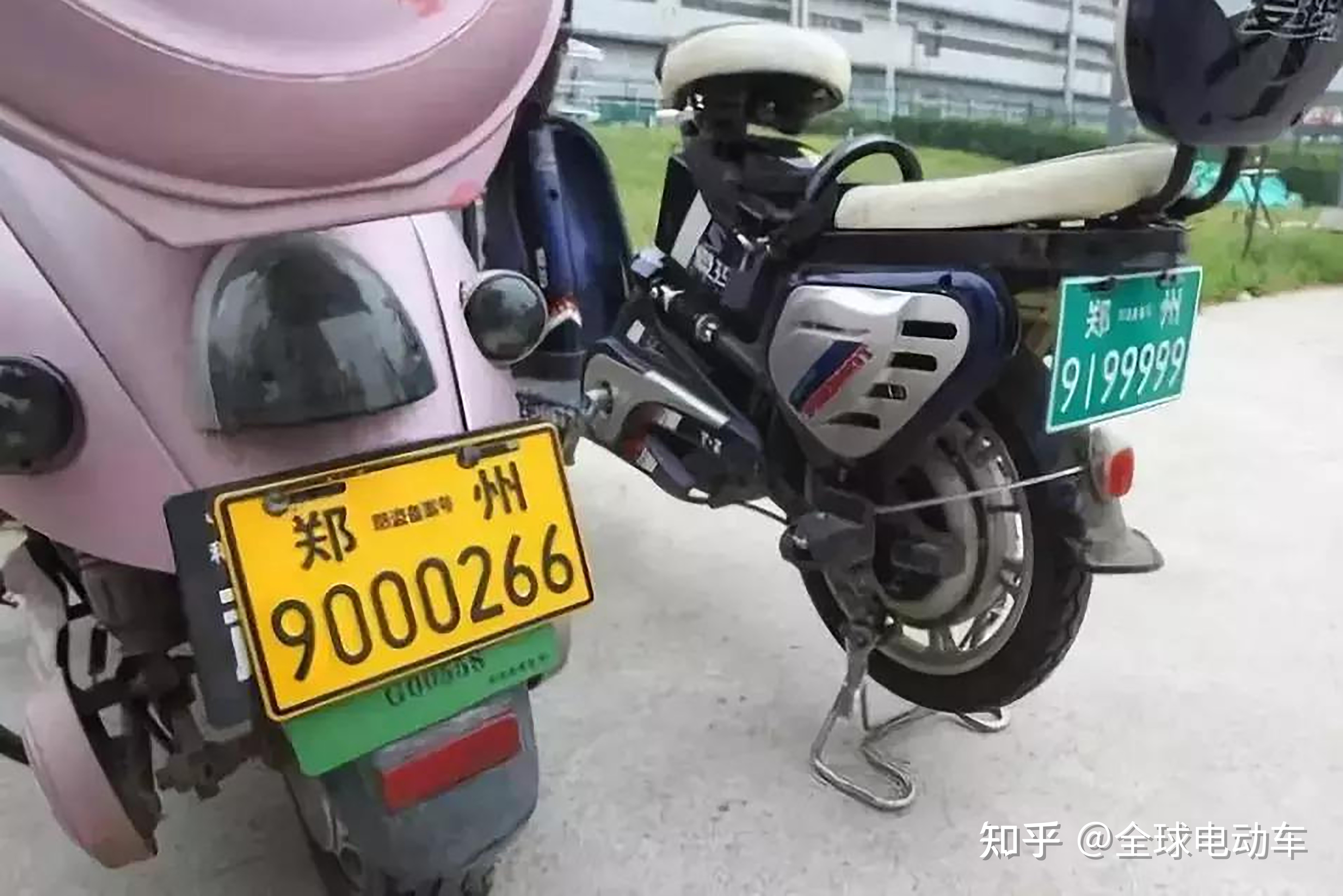 也就是绿牌,这个是不需要驾照的,但电动摩托车和电动轻便摩托车
