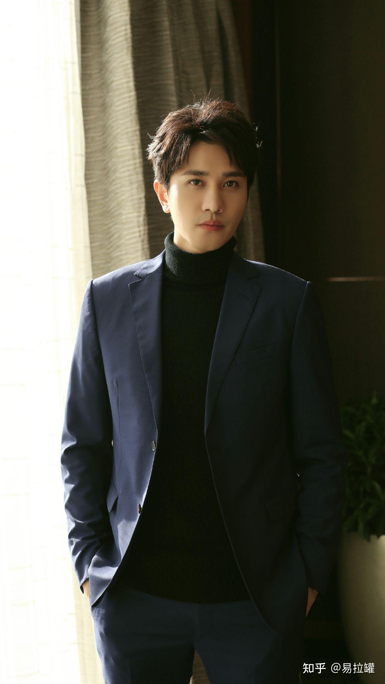 有没有彭冠英的高清手机壁纸,求分享? - 知乎