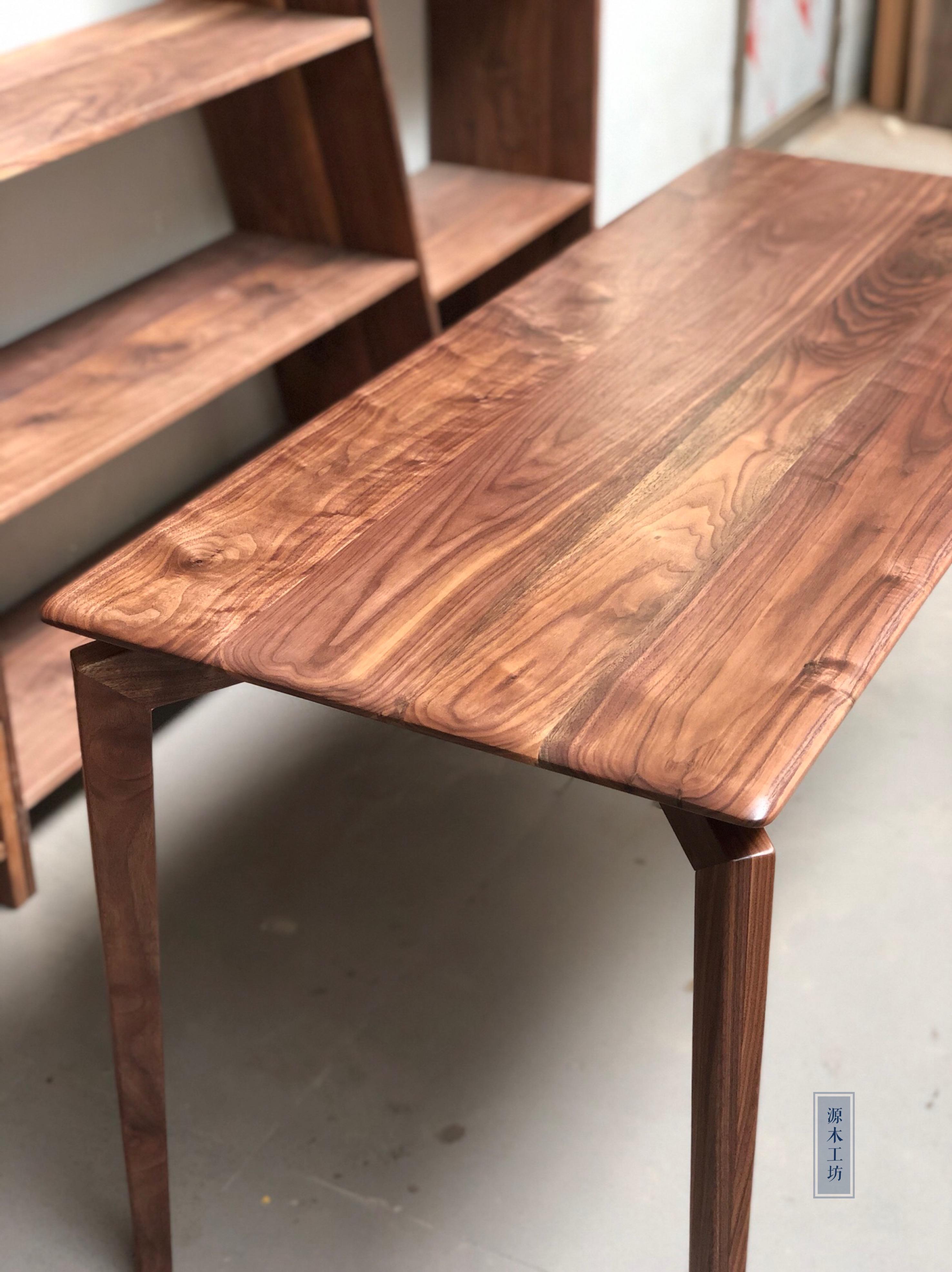 聊聊黑胡桃木餐桌吧