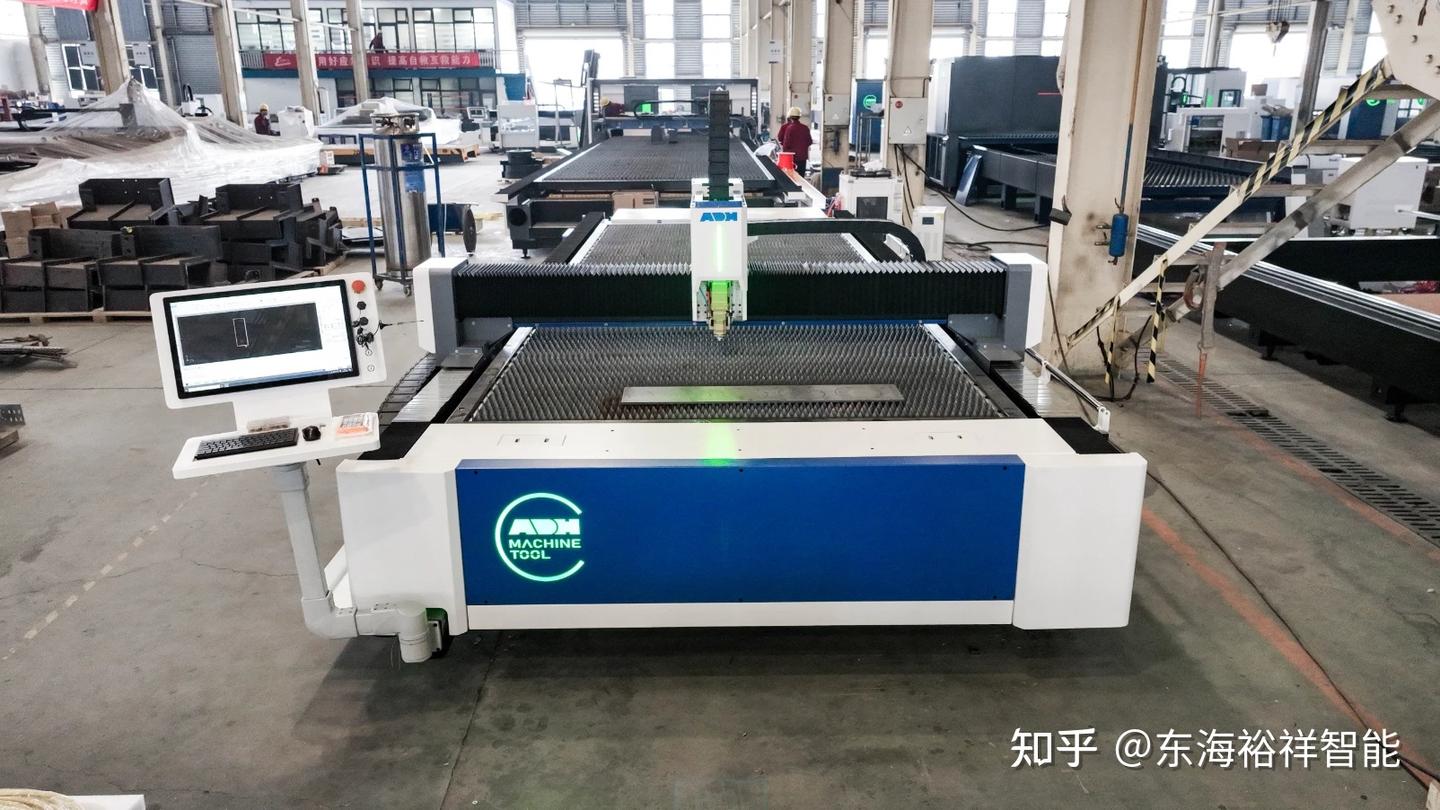 激光切割机多少钱一台?业内人掏心窝的建议:别盯“裸机底价”,按产能倒推才是正解