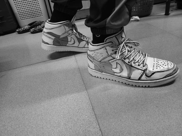 请问自己手绘描边 nike air force 1 板鞋的成功率有多少?