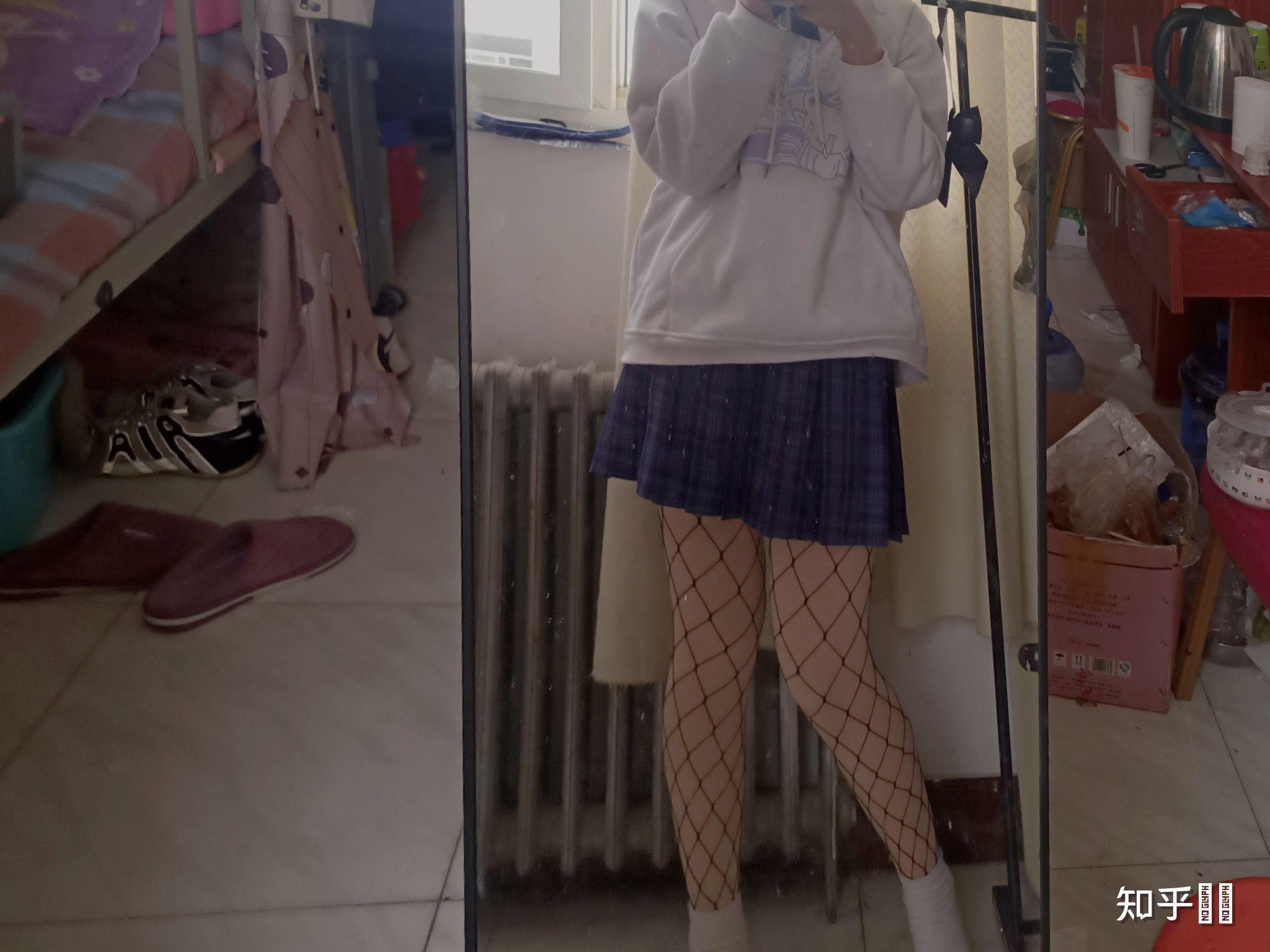 请问一下16岁的女孩子想穿渔网袜配jk制服可以嘛有