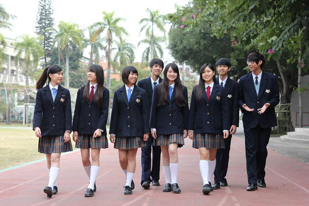 台湾中学生的校服是什么?