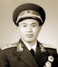 皮定均：毛主席破格提为中将，晚年遇空难身亡，妻子含泪提出质疑