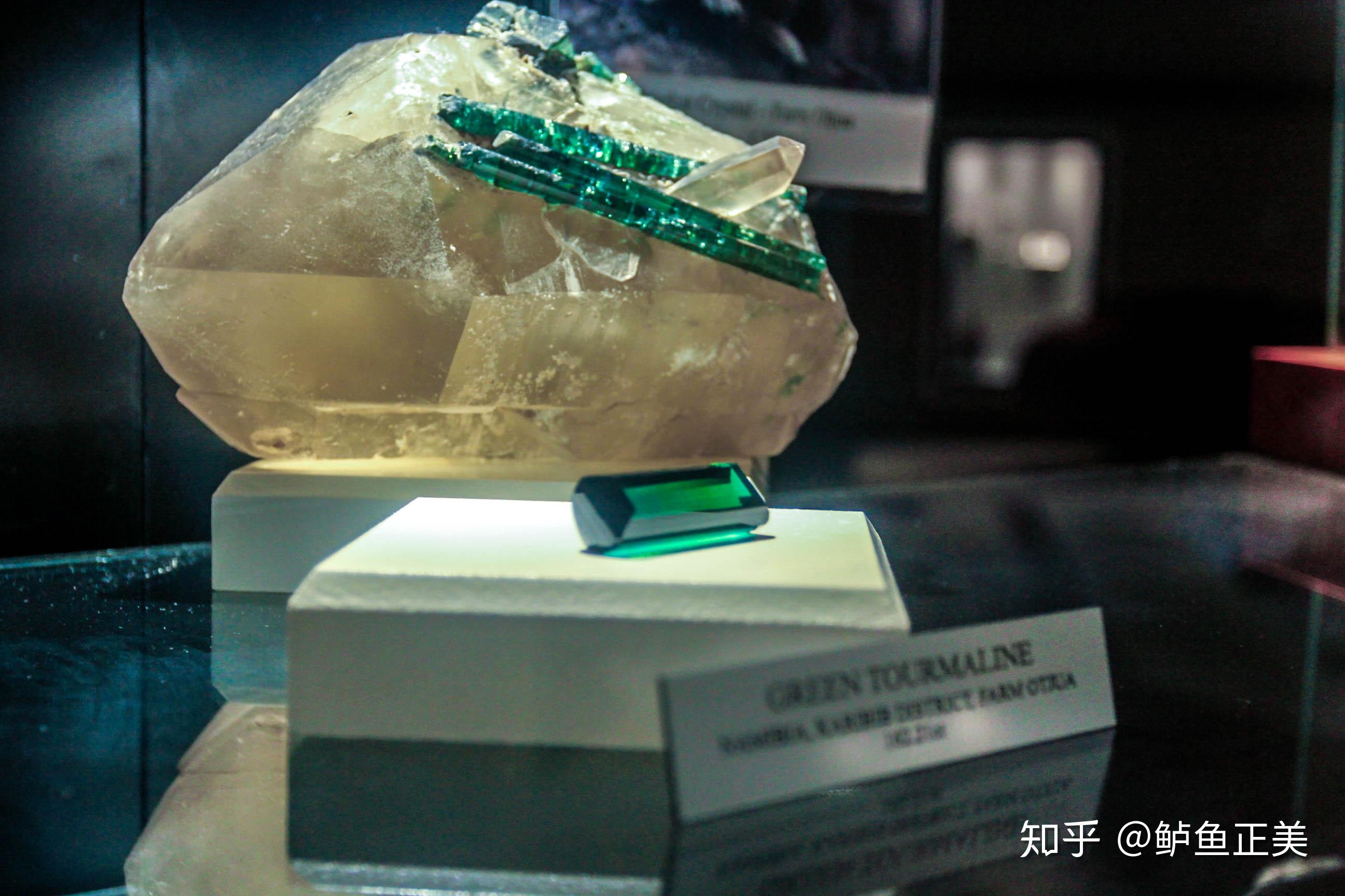 非洲这个德国小城珍藏着世界上最大的一块水晶是该国国宝