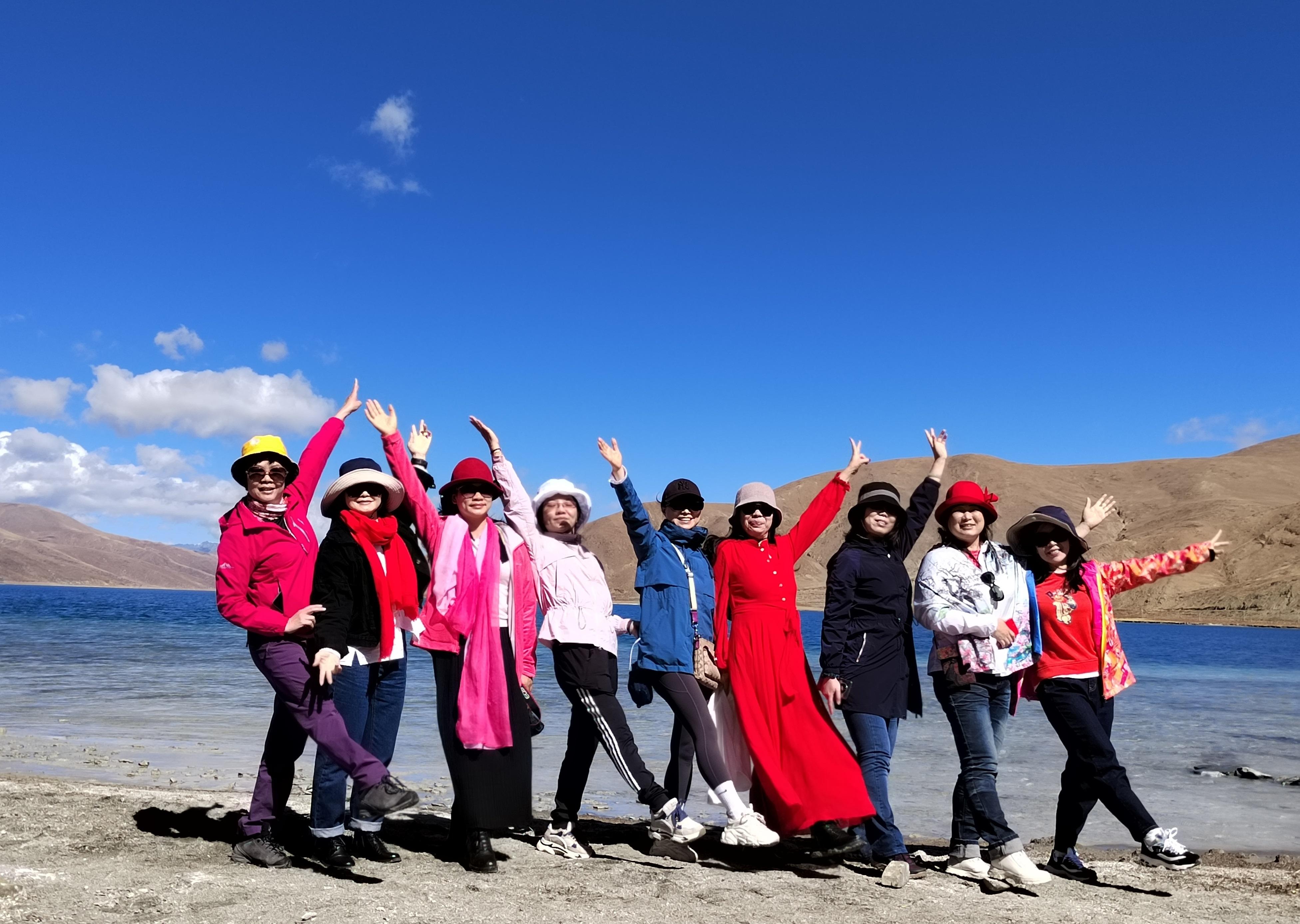 为什么说爸妈去西藏适合跟团游中老年人能去西藏旅游吗中老年人去西藏