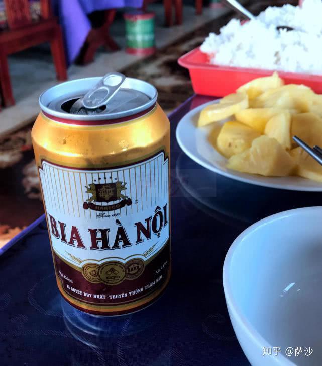 这是河内啤酒,是北越主要的啤酒品牌.