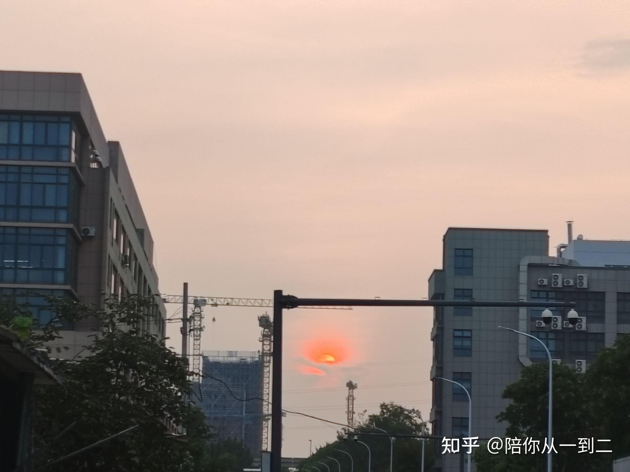 想问一下,有没有夏天傍晚的小巷的图片或者视频? - 知乎