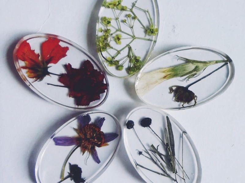 水晶滴胶能不能放鲜花？怎么制作干花？ - 知乎