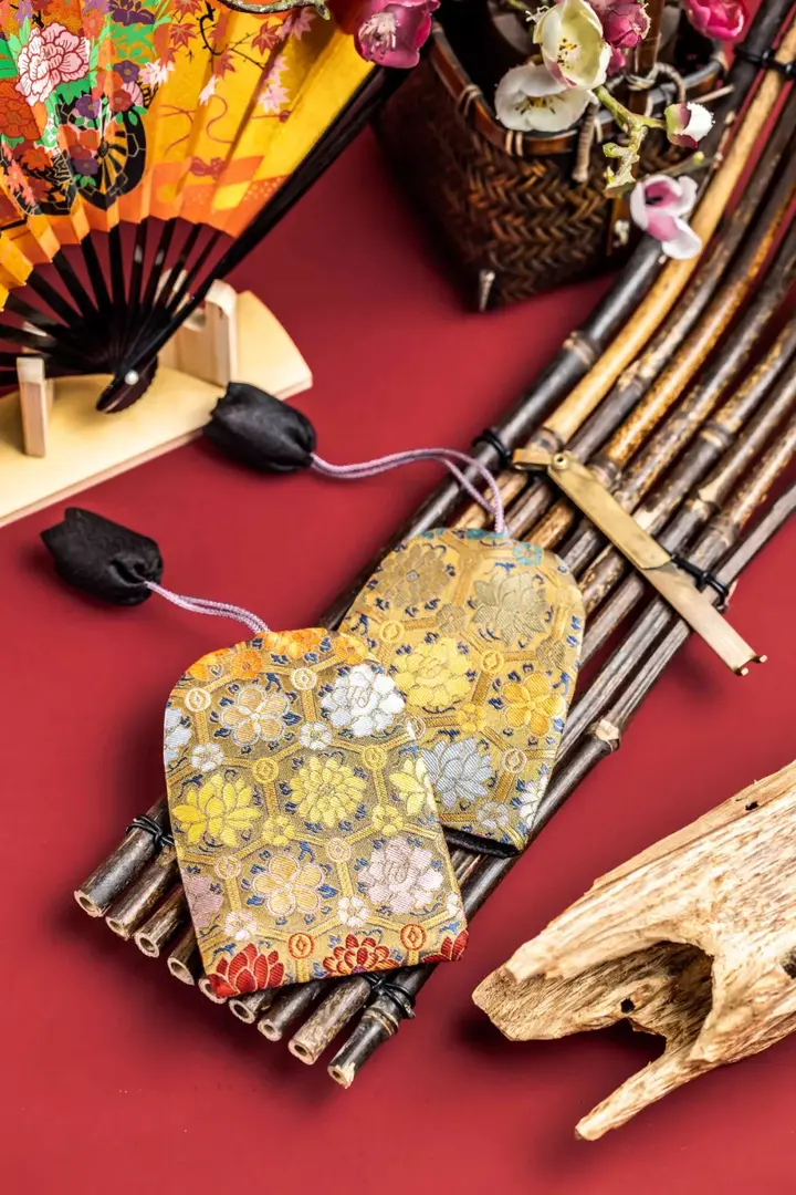 软纱繁锦装点平素欢喜