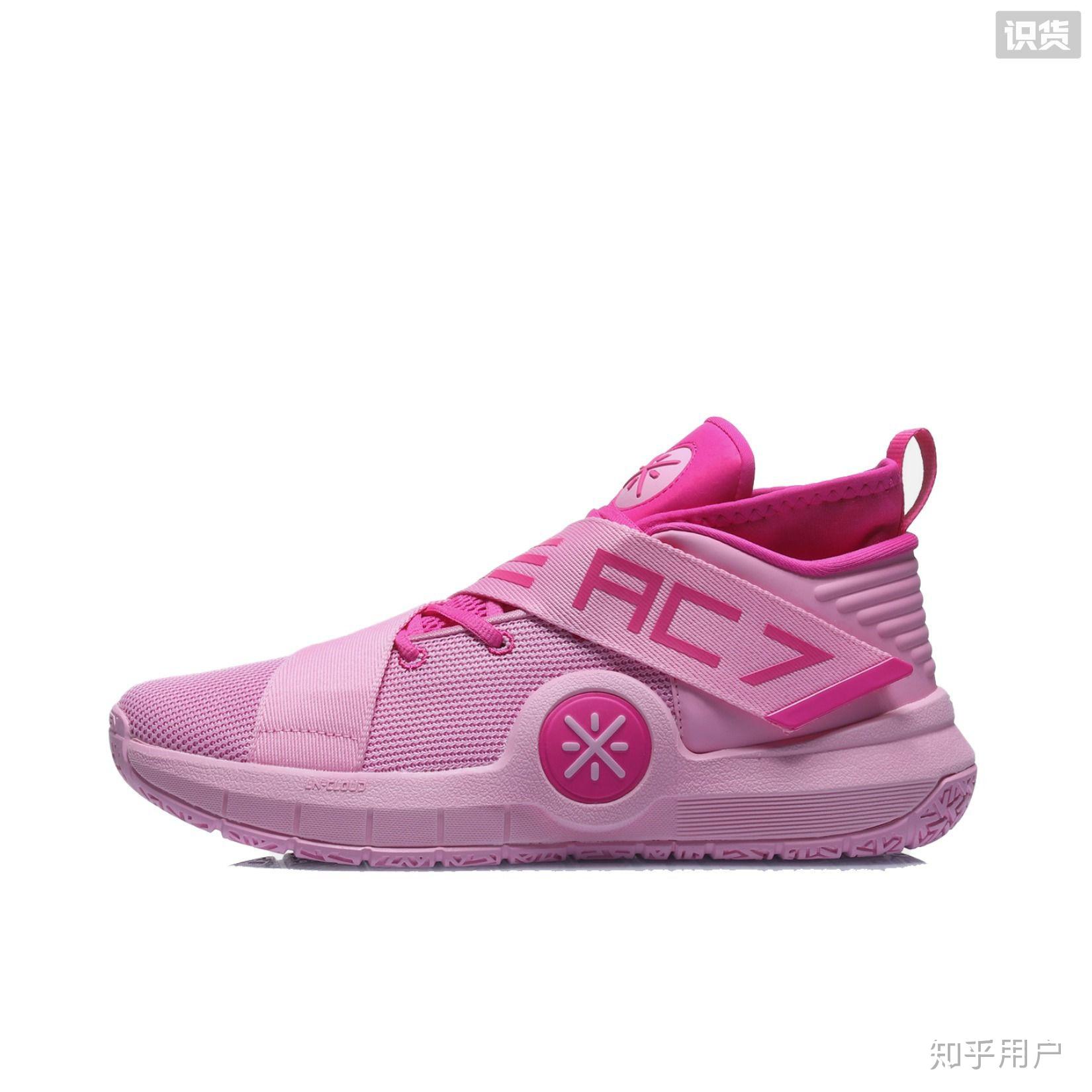 男孩子穿nike. m2k下面这个配色合适么?