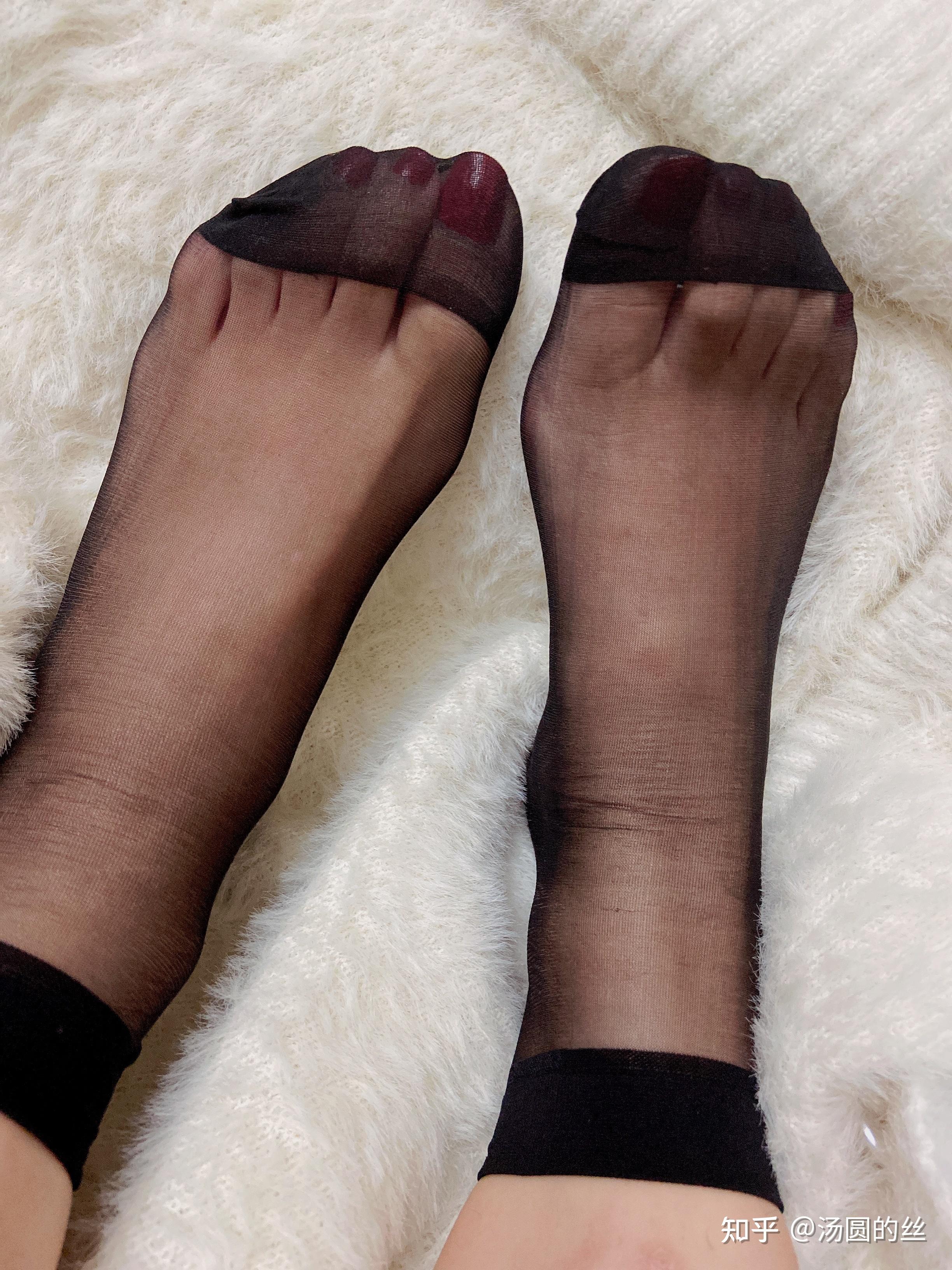 我是一个初中女生,我妈非让我穿短丝,我想问问穿短丝好看嘛? - 知乎